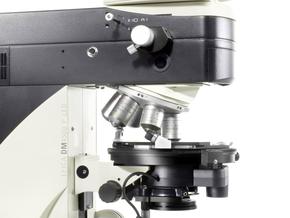 Mâm mang vật kính 6 vị trí, được định tâm và ghi mã