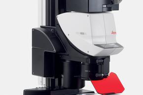 Điều khiển bằng động cơ giúp rảnh tay khi làm việc với mẫu 