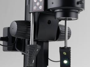 Bốn đèn LED ánh sáng điểm hiệu suất cao nằm trong hai vòng chiếu sáng