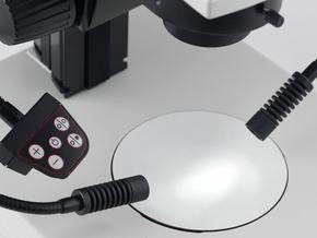 Hai cần cổ ngỗng linh hoạt được tích hợp với đèn LED chiếu sáng điểm