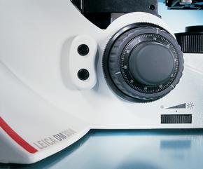 Tự động điều chỉnh chiếu sáng