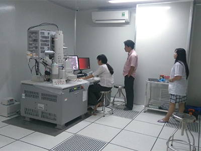 Bàn giao kính hiển vi điện tử quét phân giải cao Hitachi FE-SEM SU8010
