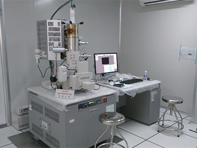 Bàn giao kính hiển vi điện tử quét phân giải cao Hitachi FE-SEM SU8010