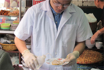 Kiểm tra thực phẩm tại chợ đầu mối