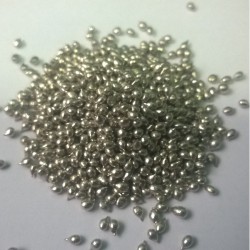 Chất trợ cháy dạng bột thiếc.