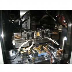 Bệ mẫu chịu lực 2KN cho SEM với EBSD