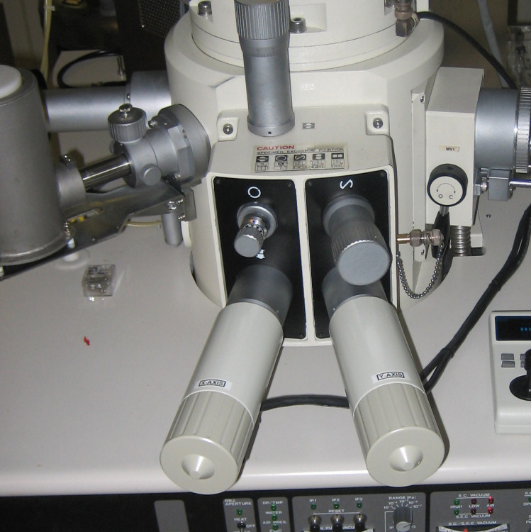 Hệ thống tự động hóa bệ mẫu SPRITE SEM và TEM